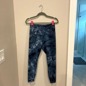 Beyond Yoga Navy Tie-Dye Leggings